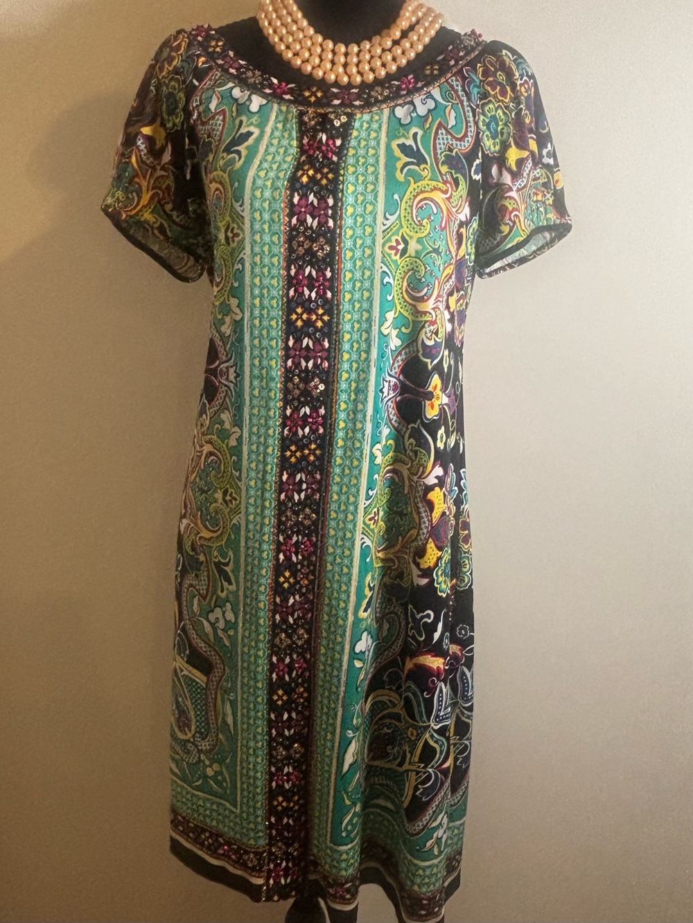 ECI Green Teal and Black Paisley Print Short Sleeve Dress
